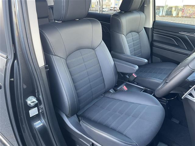 デリカＤ：５ シャモニー　４ＷＤ　登録済未使用車　プリクラッシュセーフティ　両側パワースライドドア　レーダークルーズコントロール　パワーバックドア　全方位カメラ　ハーフレザーシート　運転席パワーシート　ハーフレザーシート（22枚目）