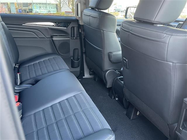 デリカＤ：５ シャモニー　４ＷＤ　登録済未使用車　プリクラッシュセーフティ　両側パワースライドドア　レーダークルーズコントロール　パワーバックドア　全方位カメラ　ハーフレザーシート　運転席パワーシート　ハーフレザーシート（23枚目）