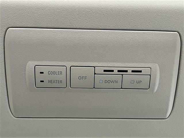 デリカＤ：５ シャモニー　４ＷＤ　登録済未使用車　プリクラッシュセーフティ　両側パワースライドドア　レーダークルーズコントロール　パワーバックドア　全方位カメラ　ハーフレザーシート　運転席パワーシート　ハーフレザーシート（30枚目）