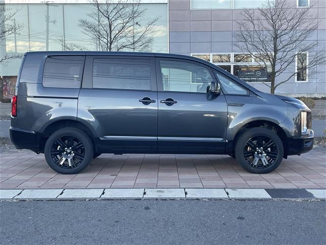 デリカＤ：５ シャモニー　４ＷＤ　登録済未使用車　プリクラッシュセーフティ　両側パワースライドドア　レーダークルーズコントロール　パワーバックドア　全方位カメラ　ハーフレザーシート　運転席パワーシート　ハーフレザーシート（36枚目）