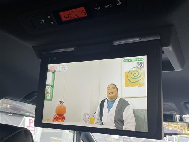 ノア ハイブリッドG 純正ナビゲーション/バックカメラ/フリップダウンモニター/前後ドライブレコーダー/ビルトインETC2.0/デジタルインナーミラー/TRDエアロ/両側電動スライドドア/社外足回り(純正品車載)(2枚目)