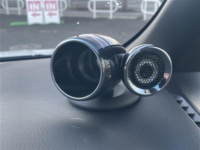 ノア ハイブリッドG 純正ナビゲーション/バックカメラ/フリップダウンモニター/前後ドライブレコーダー/ビルトインETC2.0/デジタルインナーミラー/TRDエアロ/両側電動スライドドア/社外足回り(純正品車載)(18枚目)