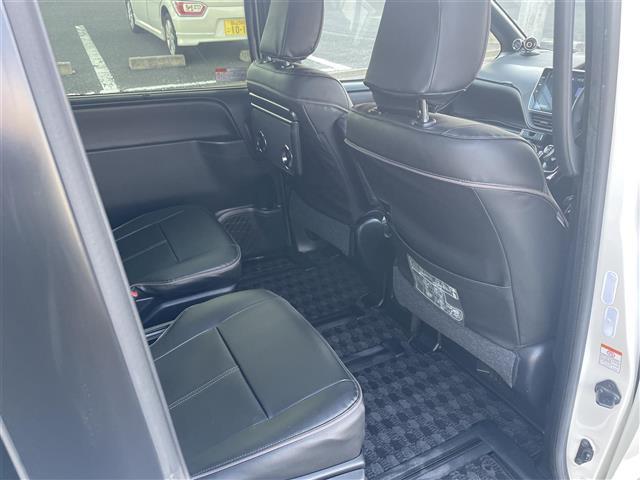 ノア ハイブリッドG 純正ナビゲーション/バックカメラ/フリップダウンモニター/前後ドライブレコーダー/ビルトインETC2.0/デジタルインナーミラー/TRDエアロ/両側電動スライドドア/社外足回り(純正品車載)(22枚目)