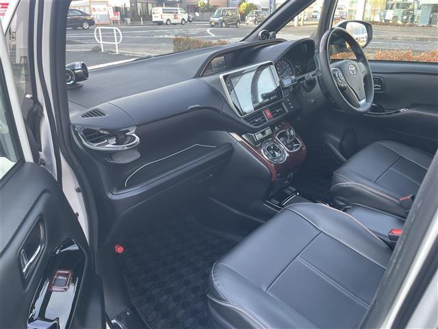 ノア ハイブリッドG 純正ナビゲーション/バックカメラ/フリップダウンモニター/前後ドライブレコーダー/ビルトインETC2.0/デジタルインナーミラー/TRDエアロ/両側電動スライドドア/社外足回り(純正品車載)(25枚目)