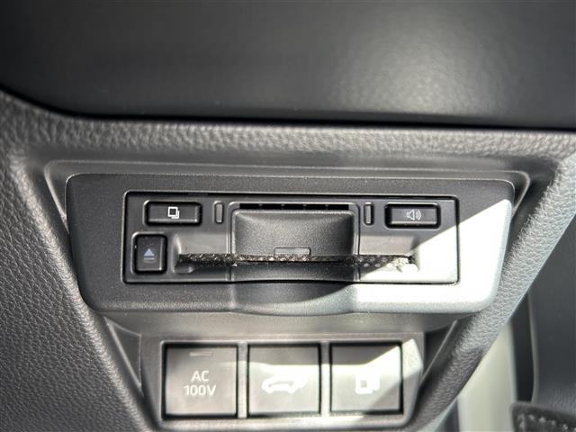 プリウス Z ワンオーナー 4WD プリクラッシュセーフティ レーダークルーズコントロール 純正マルチナビゲーション パノラミックヴューモニター デジタルインナーミラー 前後ドライブレコーダー スマートキー(5枚目)