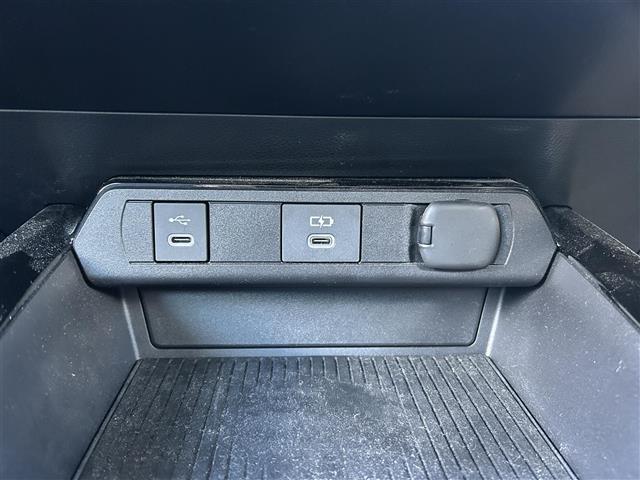 プリウス Z ワンオーナー 4WD プリクラッシュセーフティ レーダークルーズコントロール 純正マルチナビゲーション パノラミックヴューモニター デジタルインナーミラー 前後ドライブレコーダー スマートキー(10枚目)