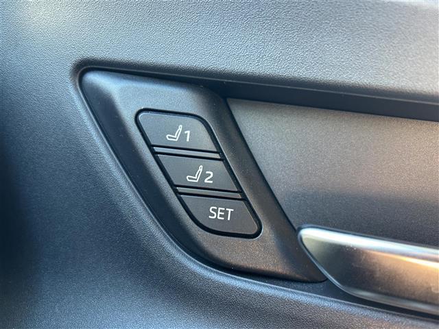 プリウス Z ワンオーナー 4WD プリクラッシュセーフティ レーダークルーズコントロール 純正マルチナビゲーション パノラミックヴューモニター デジタルインナーミラー 前後ドライブレコーダー スマートキー(13枚目)