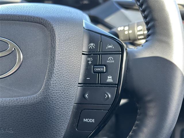 プリウス Z ワンオーナー 4WD プリクラッシュセーフティ レーダークルーズコントロール 純正マルチナビゲーション パノラミックヴューモニター デジタルインナーミラー 前後ドライブレコーダー スマートキー(16枚目)