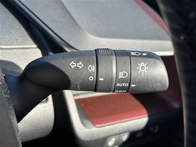 プリウス Z ワンオーナー 4WD プリクラッシュセーフティ レーダークルーズコントロール 純正マルチナビゲーション パノラミックヴューモニター デジタルインナーミラー 前後ドライブレコーダー スマートキー(18枚目)