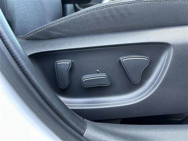 ヤリスクロス ハイブリッドZ 純正ディスプレイオーディオ/パノラミックビューモニター/ビルトインETC2.0/前席シートヒーター/ステアリングヒーター/プリクラッシュセーフティ/レーントレーシングアシスト/ロードサインアシスト(6枚目)