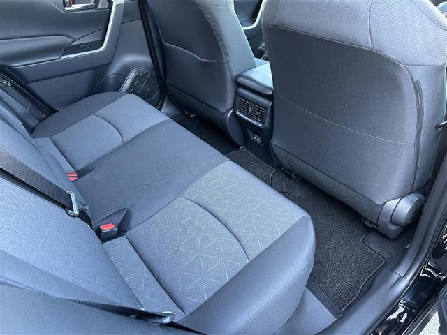 ＲＡＶ４ Ｘ　純正ディスプレイオーディオ／バックカメラ／ビルトインＥＴＣ２．０／プリクラッシュセーフティ／レーントレーシングアシスト／レーダークルーズコントロール／オートマチックハイビーム／ロードサインアシスト（25枚目）