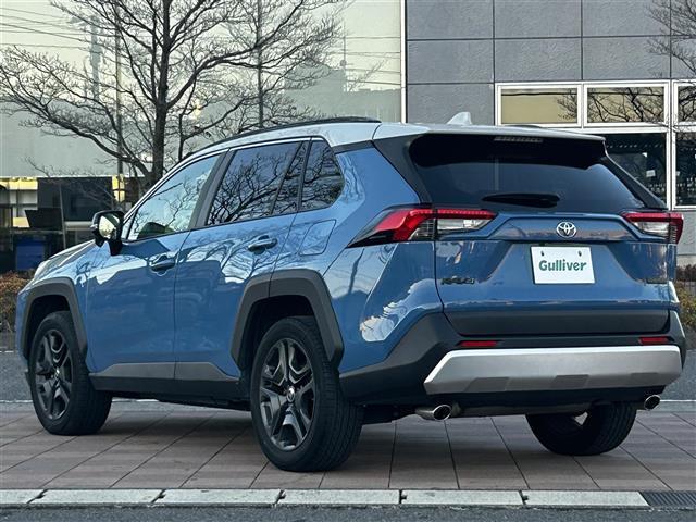 ＲＡＶ４ アドベンチャー　純正大型ナビゲーション／Ｂｌｕｅｔｏｏｔｈ／フルセグＴＶ／サンルーフ／デジタルインナーミラー／トヨタセーフティ／パワーバックドア／黒レザーシート／運転席パワーシート／ＬＥＤヘッドライト／ＥＴＣ２．０（43枚目）