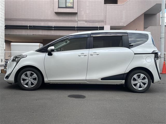 シエンタ G 純正SDナビ 両側パワースライドドア バックカメラ プリクラッシュセーフティ レーンディパーチャーアラート コーナーセンサー オートマチックハイビーム パーキングサポートブレーキ アイドリングストップ(4枚目)