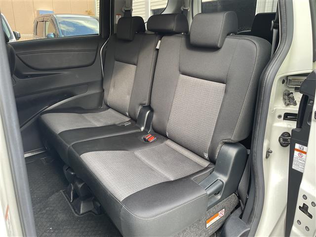 シエンタ G 純正SDナビ 両側パワースライドドア バックカメラ プリクラッシュセーフティ レーンディパーチャーアラート コーナーセンサー オートマチックハイビーム パーキングサポートブレーキ アイドリングストップ(15枚目)