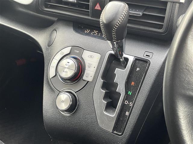 シエンタ G 純正SDナビ 両側パワースライドドア バックカメラ プリクラッシュセーフティ レーンディパーチャーアラート コーナーセンサー オートマチックハイビーム パーキングサポートブレーキ アイドリングストップ(29枚目)