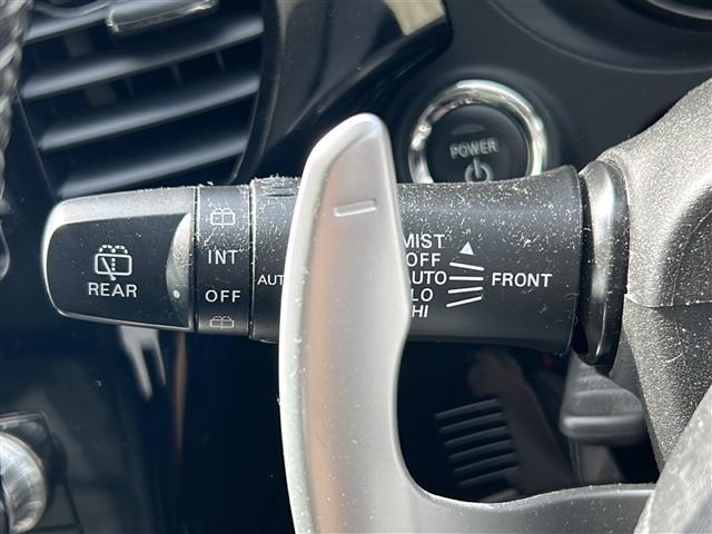 アウトランダーＰＨＥＶ Ｇ　禁煙車　スマートキー　プッシュスタート　ＥＴＣ　全方位カメラ　純正メモリナビ（ＤＴＶ／ＢＴ／ＤＶＤ／ラジオ）　パワーシート　シートヒーター　ステアリングヒーター　ブラインドスポットモニター　保証書（9枚目）