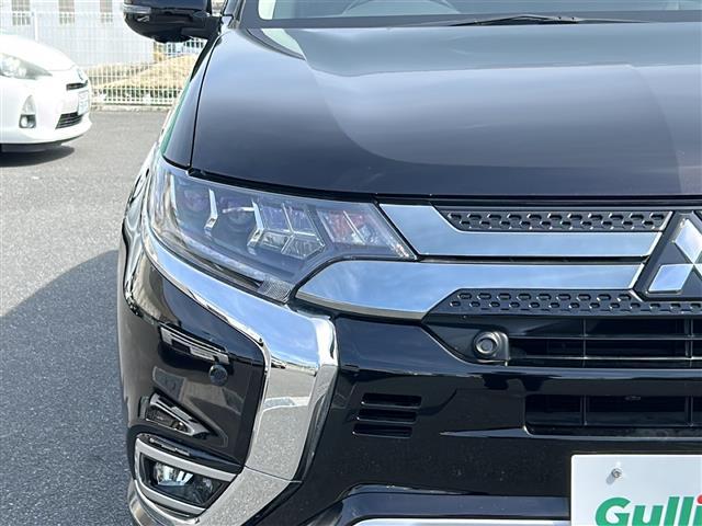 アウトランダーＰＨＥＶ Ｇ　禁煙車　スマートキー　プッシュスタート　ＥＴＣ　全方位カメラ　純正メモリナビ（ＤＴＶ／ＢＴ／ＤＶＤ／ラジオ）　パワーシート　シートヒーター　ステアリングヒーター　ブラインドスポットモニター　保証書（40枚目）