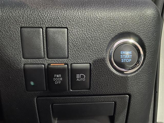 アルファード ２．５Ｓ　禁煙車　ワンオーナー車　純正ナビ　フリップダウンモニター　両側パワースライドドア　Ｂｌｕｅｔｏｏｔｈ　フルセグＴＶ　バックカメラ　社外前後ドライブレコーダー　クルーズコントロール　レーンキープアシスト（9枚目）