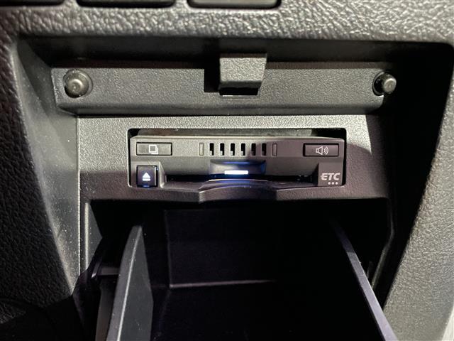 アルファード ２．５Ｓ　禁煙車　ワンオーナー車　純正ナビ　フリップダウンモニター　両側パワースライドドア　Ｂｌｕｅｔｏｏｔｈ　フルセグＴＶ　バックカメラ　社外前後ドライブレコーダー　クルーズコントロール　レーンキープアシスト（11枚目）