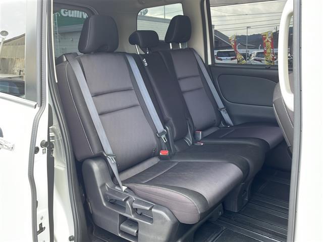 セレナ ハイウェイスター　ＶセレクションＩＩ　禁煙車　アルパインナビ　フリップダウン　全周囲カメラ　両側パワースライドドア　インテリジェントルームミラー　前席シートヒーター　プロパイロット　ツィータースピーカー　マフラーカッター　プッシュスタート（22枚目）