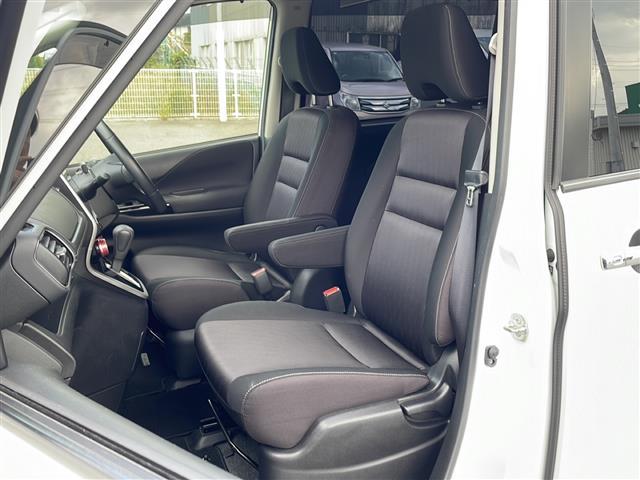 セレナ ハイウェイスター　ＶセレクションＩＩ　禁煙車　アルパインナビ　フリップダウン　全周囲カメラ　両側パワースライドドア　インテリジェントルームミラー　前席シートヒーター　プロパイロット　ツィータースピーカー　マフラーカッター　プッシュスタート（24枚目）