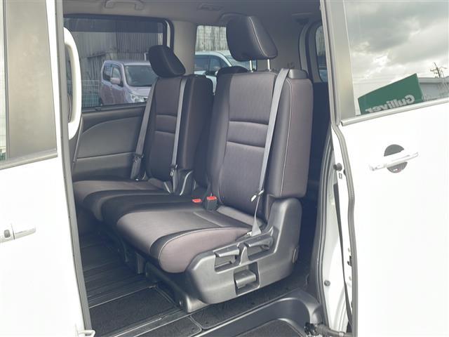 セレナ ハイウェイスター　ＶセレクションＩＩ　禁煙車　アルパインナビ　フリップダウン　全周囲カメラ　両側パワースライドドア　インテリジェントルームミラー　前席シートヒーター　プロパイロット　ツィータースピーカー　マフラーカッター　プッシュスタート（25枚目）