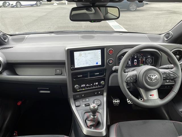 ＧＲヤリス ＲＺ　ハイパフォーマンス　禁煙車　ワンオーナー車　ＪＢＬプレミアムサウンド　純正ナビ　Ｂｌｕｅｔｏｏｔｈ　フルセグＴＶ　バックカメラ　前席シートヒーター　ハンドルヒーター　クルーズコントロール　ＬＥＤヘッドライト　スマートキー（4枚目）