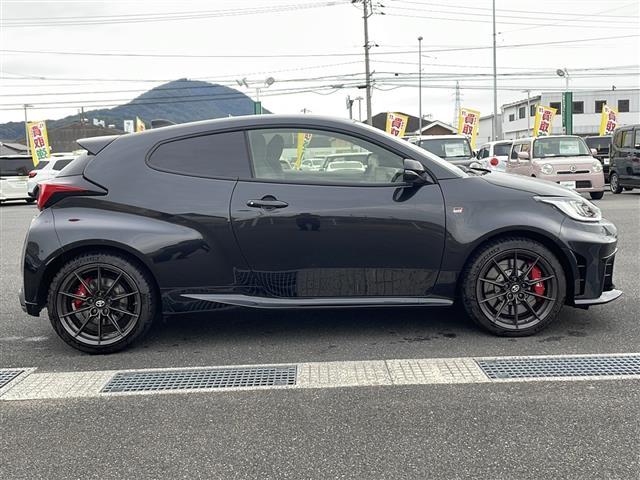 ＧＲヤリス ＲＺ　ハイパフォーマンス　禁煙車　ワンオーナー車　ＪＢＬプレミアムサウンド　純正ナビ　Ｂｌｕｅｔｏｏｔｈ　フルセグＴＶ　バックカメラ　前席シートヒーター　ハンドルヒーター　クルーズコントロール　ＬＥＤヘッドライト　スマートキー（36枚目）