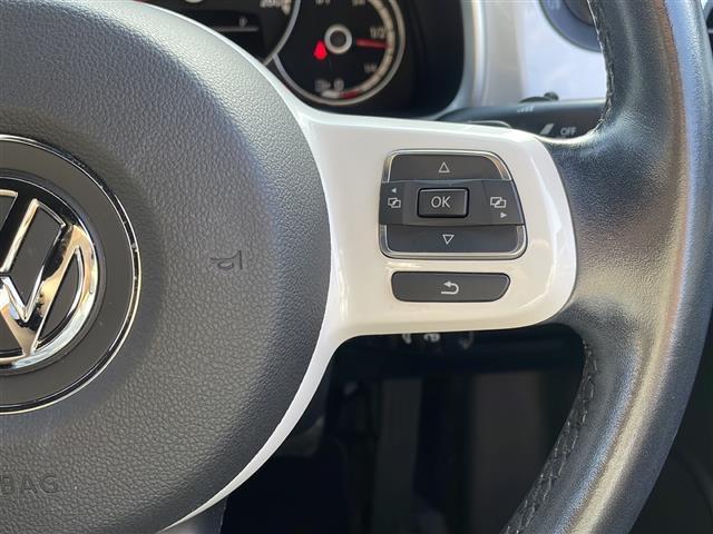 【　ステアリングスイッチ　】手元のスイッチでナビ操作が可能です！！非常に便利な機能です。取り付けのナビによってはオプション設定となっております！詳しくはスタッフまで♪