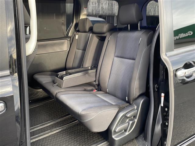 ヴォクシー ＺＳ　煌　純正メモリナビ　Ｂｌｕｅｔｏｏｔｈ　フルセグＴＶ　バックカメラ　両側パワースライドドア　純正フリップダウンモニター　スマートキー　プッシュスタート　前方ドライブレコーダー　コーナーセンサー　ＥＴＣ（26枚目）