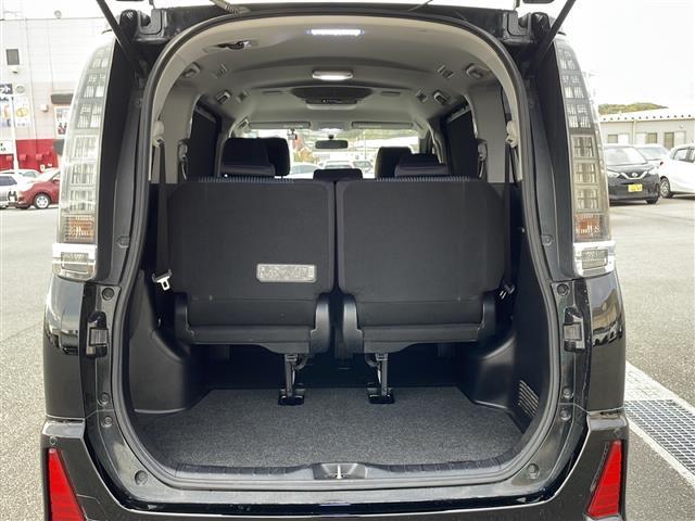 ヴォクシー ＺＳ　煌　純正メモリナビ　Ｂｌｕｅｔｏｏｔｈ　フルセグＴＶ　バックカメラ　両側パワースライドドア　純正フリップダウンモニター　スマートキー　プッシュスタート　前方ドライブレコーダー　コーナーセンサー　ＥＴＣ（27枚目）