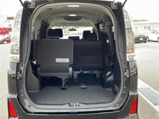 ヴォクシー ＺＳ　煌　純正メモリナビ　Ｂｌｕｅｔｏｏｔｈ　フルセグＴＶ　バックカメラ　両側パワースライドドア　純正フリップダウンモニター　スマートキー　プッシュスタート　前方ドライブレコーダー　コーナーセンサー　ＥＴＣ（28枚目）