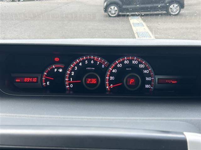ヴォクシー ZS 煌 ワンオーナー 禁煙車 モデリスタエアロ スマートキー プッシュスタート フリップダウンモニター ETC 両側パワースライドドア 純正メモリナビ(TV/BT/DVD/ラジオ) バックカメラ 保証書(12枚目)
