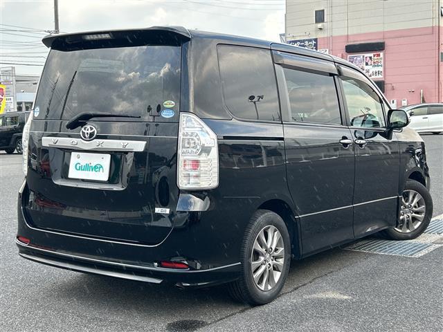 ヴォクシー ZS 煌 ワンオーナー 禁煙車 モデリスタエアロ スマートキー プッシュスタート フリップダウンモニター ETC 両側パワースライドドア 純正メモリナビ(TV/BT/DVD/ラジオ) バックカメラ 保証書(36枚目)