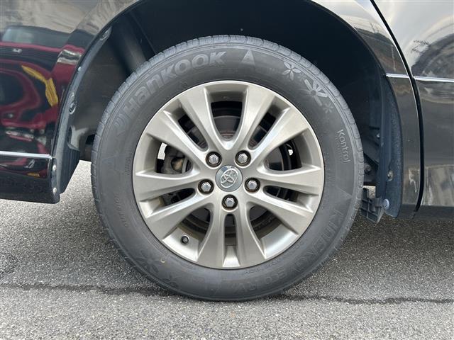 ヴォクシー ZS 煌 ワンオーナー 禁煙車 モデリスタエアロ スマートキー プッシュスタート フリップダウンモニター ETC 両側パワースライドドア 純正メモリナビ(TV/BT/DVD/ラジオ) バックカメラ 保証書(41枚目)