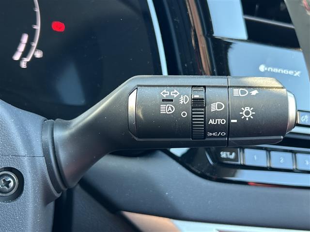 ＲＸ ＲＸ３５０　Ｆスポーツ　禁煙車　ワンオーナー　スマートキー　プッシュスタート　パノラマルーフ　純正ＨＤＤナビ（ＤＴＶ／ＢＴ／ＵＳＢ／ラジオ）　全方位カメラ　純正アルミホイール　純正フロアマット　レクサスチームメイト　保証書（11枚目）