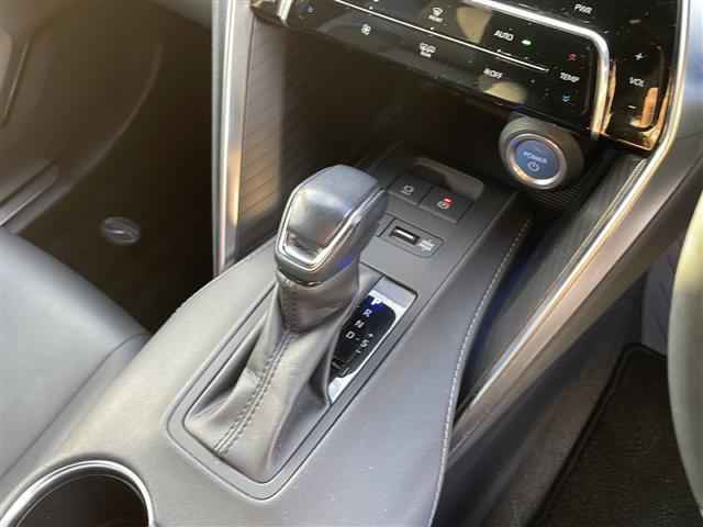 ハリアーハイブリッド Z 禁煙車 JBLサウンドシステム 純正ナビ 全周囲カメラ デジタルインナーミラー ヘッドアップディスプレイ ハーフレザーシート パワーバックドア レーダークルーズコントロール 純正19インチAW ETC(11枚目)