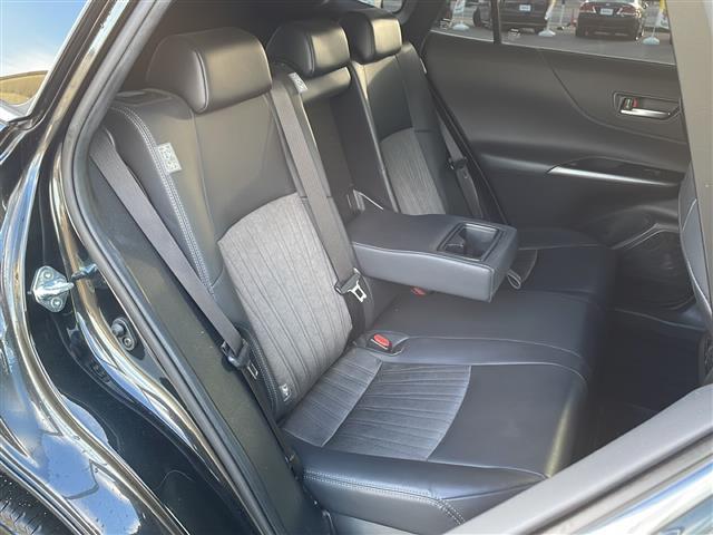 ハリアーハイブリッド Z 禁煙車 JBLサウンドシステム 純正ナビ 全周囲カメラ デジタルインナーミラー ヘッドアップディスプレイ ハーフレザーシート パワーバックドア レーダークルーズコントロール 純正19インチAW ETC(24枚目)