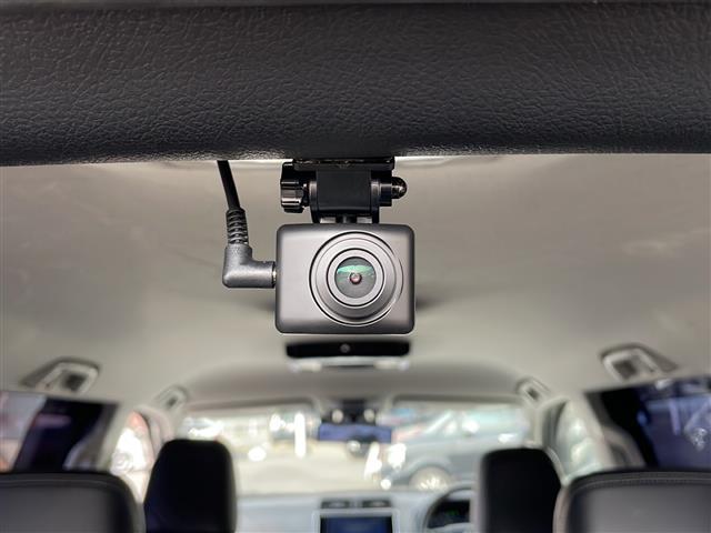 ランドクルーザープラド TZ-G 禁煙車 純正アルミ付きサマータイヤ4本車載 アルパインナビ Bluetooth フルセグTV バックカメラ 黒レザーシート クルーズコントロール フリップダウンモニター 社外デジタルインナーミラー(3枚目)