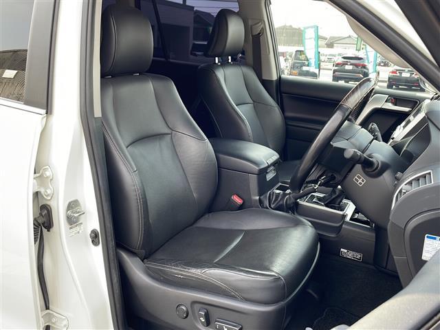 ランドクルーザープラド TZ-G 禁煙車 純正アルミ付きサマータイヤ4本車載 アルパインナビ Bluetooth フルセグTV バックカメラ 黒レザーシート クルーズコントロール フリップダウンモニター 社外デジタルインナーミラー(20枚目)