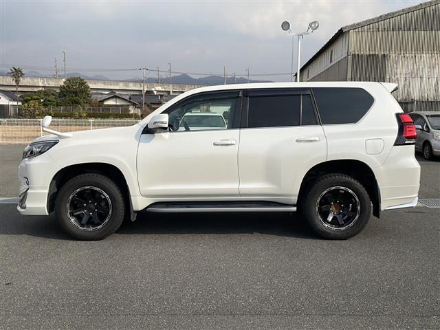ランドクルーザープラド TZ-G 禁煙車 純正アルミ付きサマータイヤ4本車載 アルパインナビ Bluetooth フルセグTV バックカメラ 黒レザーシート クルーズコントロール フリップダウンモニター 社外デジタルインナーミラー(32枚目)