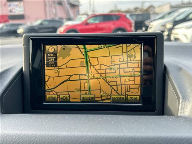 ＣＴ ＣＴ２００ｈ　バージョンＬ　禁煙車　黒レザーシート　前席シートヒーター　ワンオーナー車　純正ナビ　フルセグＴＶ　バックカメラ　スマートキー　プッシュスタート　ＬＥＤヘッドライト　ＥＴＣ　純正１７インチアルミホイール　クルコン（12枚目）