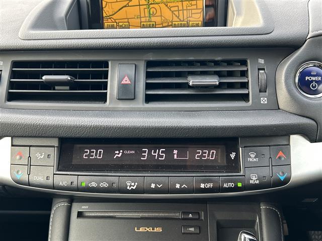ＣＴ ＣＴ２００ｈ　バージョンＬ　禁煙車　黒レザーシート　前席シートヒーター　ワンオーナー車　純正ナビ　フルセグＴＶ　バックカメラ　スマートキー　プッシュスタート　ＬＥＤヘッドライト　ＥＴＣ　純正１７インチアルミホイール　クルコン（13枚目）