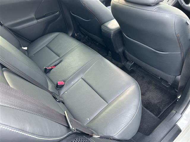 ＣＴ ＣＴ２００ｈ　バージョンＬ　禁煙車　黒レザーシート　前席シートヒーター　ワンオーナー車　純正ナビ　フルセグＴＶ　バックカメラ　スマートキー　プッシュスタート　ＬＥＤヘッドライト　ＥＴＣ　純正１７インチアルミホイール　クルコン（22枚目）