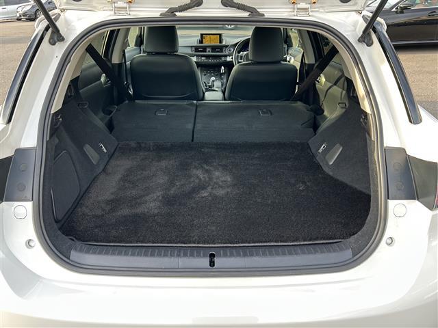 ＣＴ ＣＴ２００ｈ　バージョンＬ　禁煙車　黒レザーシート　前席シートヒーター　ワンオーナー車　純正ナビ　フルセグＴＶ　バックカメラ　スマートキー　プッシュスタート　ＬＥＤヘッドライト　ＥＴＣ　純正１７インチアルミホイール　クルコン（25枚目）