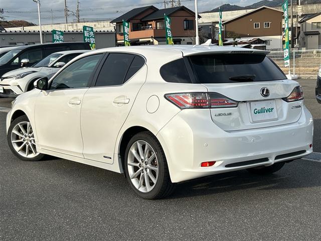 ＣＴ ＣＴ２００ｈ　バージョンＬ　禁煙車　黒レザーシート　前席シートヒーター　ワンオーナー車　純正ナビ　フルセグＴＶ　バックカメラ　スマートキー　プッシュスタート　ＬＥＤヘッドライト　ＥＴＣ　純正１７インチアルミホイール　クルコン（34枚目）