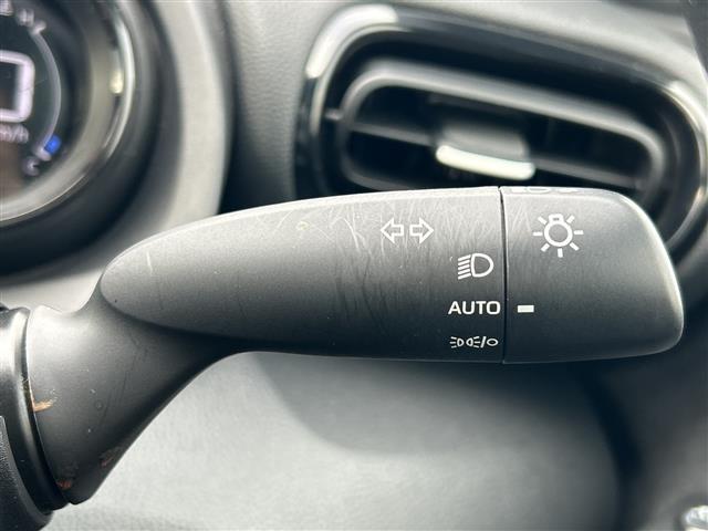 ヤリス Ｚ　ワンオーナー　前後ドライブレコーダー　スマートキー　プッシュスタート　ＥＴＣ　純正ＨＤＤナビ（ＢＴ／ＵＳＢ／ラジオ／Ｍｉｒａｃａｓｔ）　全方位カメラ　シートヒーター＆ステアリングヒーター　保証書（11枚目）