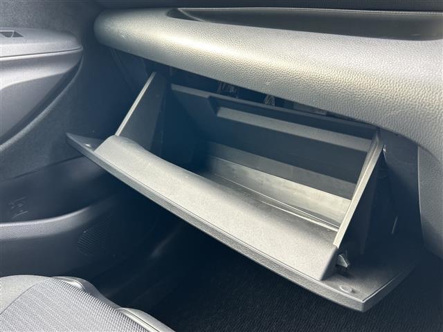 ヤリス Ｚ　ワンオーナー　前後ドライブレコーダー　スマートキー　プッシュスタート　ＥＴＣ　純正ＨＤＤナビ（ＢＴ／ＵＳＢ／ラジオ／Ｍｉｒａｃａｓｔ）　全方位カメラ　シートヒーター＆ステアリングヒーター　保証書（18枚目）