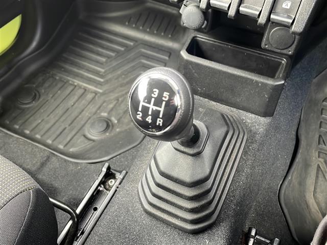 ジムニーシエラ ＪＣ　ワンオーナー車　オーディオレス車両　ＬＥＤヘッドライト　クルーズコントロール　スマートキー　プッシュスタート　前席シートヒーター　ダウンヒルアシストコントロール　純正１５インチアルミホイール（3枚目）