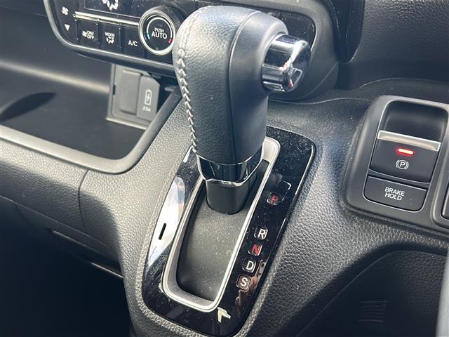 Ｎ－ＢＯＸカスタム Ｌターボ　ワンオーナー　禁煙車　スマートキー　プッシュスタート　ＥＴＣ　両側パワースライドドア　社外メモリナビ（ＤＴＶ／ＢＴ／ＤＶＤ／ラジオ）　バックカメラ　オートエアコン　オートライト　保証書　取扱説明書（8枚目）